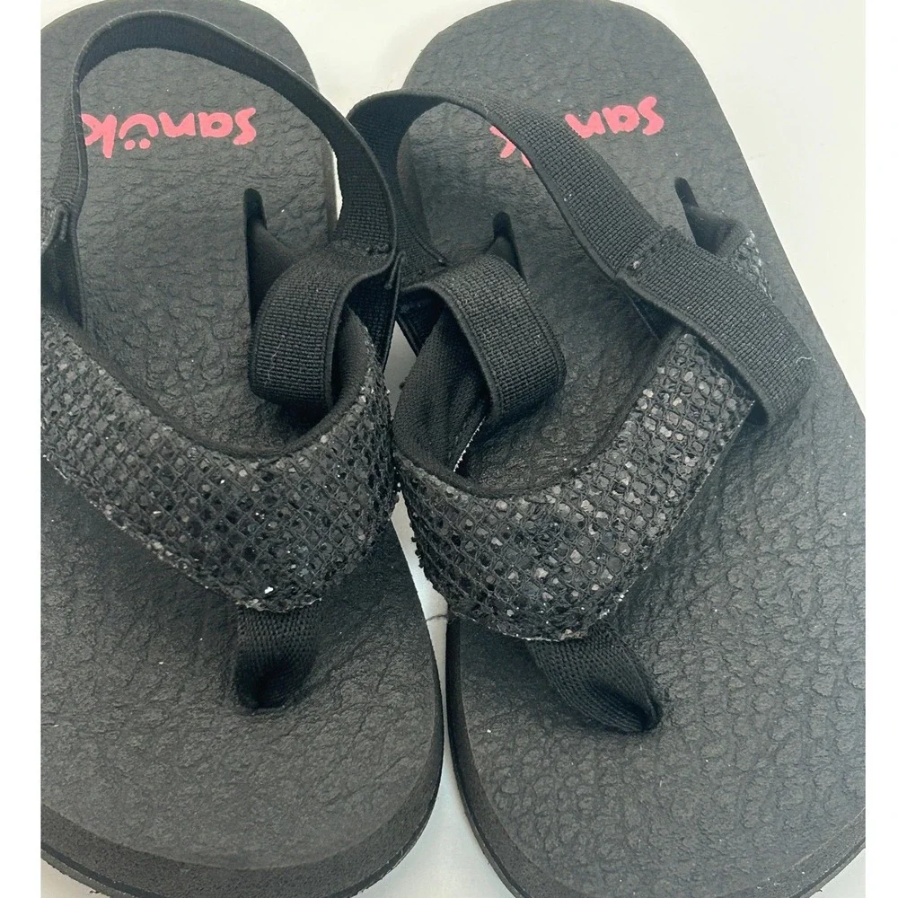 Sanuk girls black